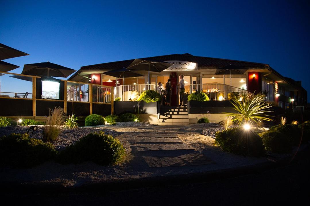 Logis Hotellerie Les Brisants , Restaurant J M Perochon Бретиньоль-сюр-Мер Экстерьер фото