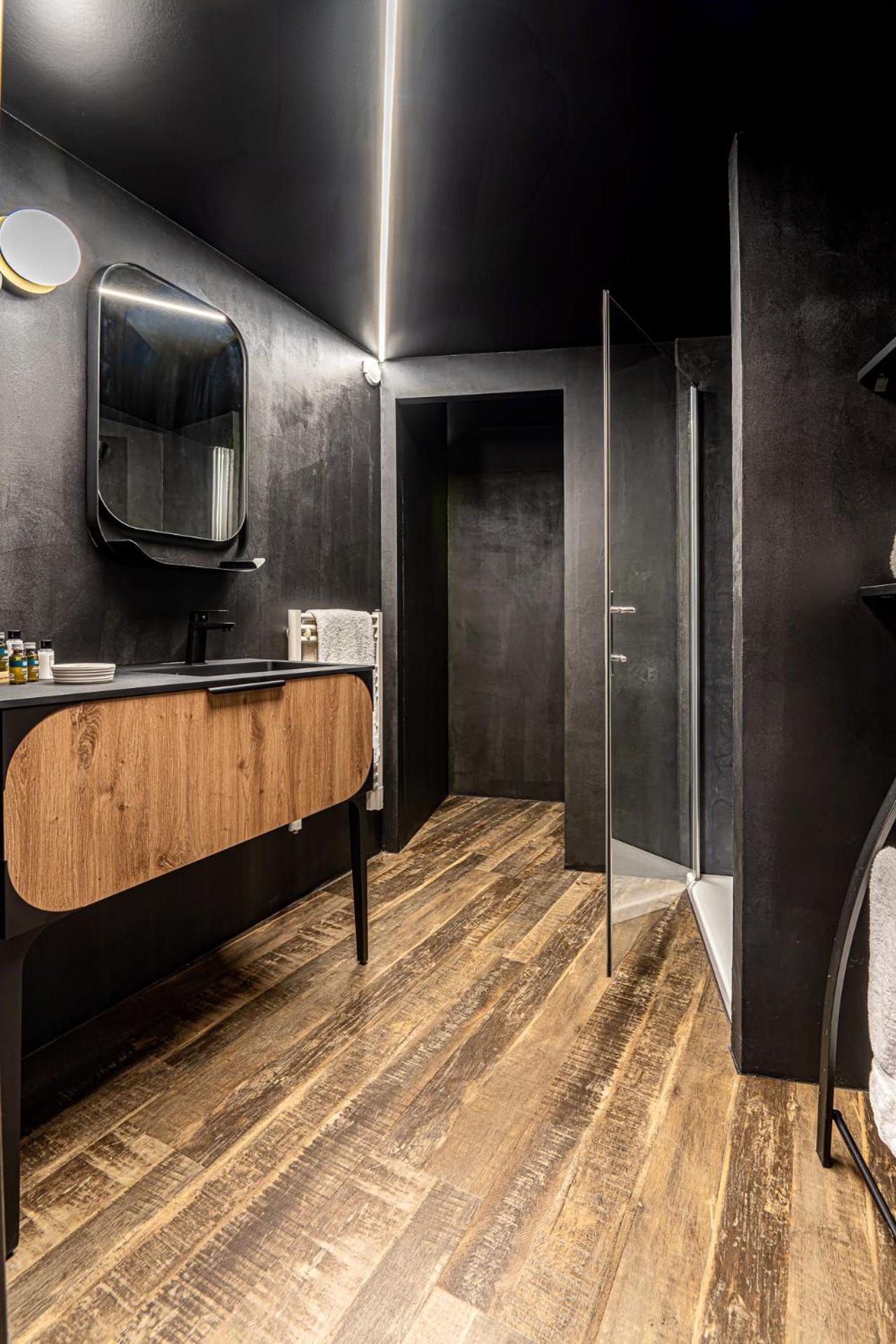 Logis Hotellerie Les Brisants , Restaurant J M Perochon Бретиньоль-сюр-Мер Экстерьер фото